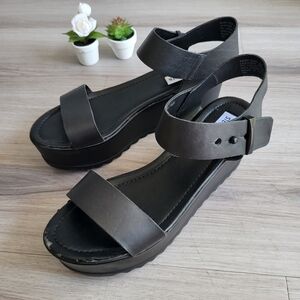 Steve Madden Charcoal Women's Sandals.